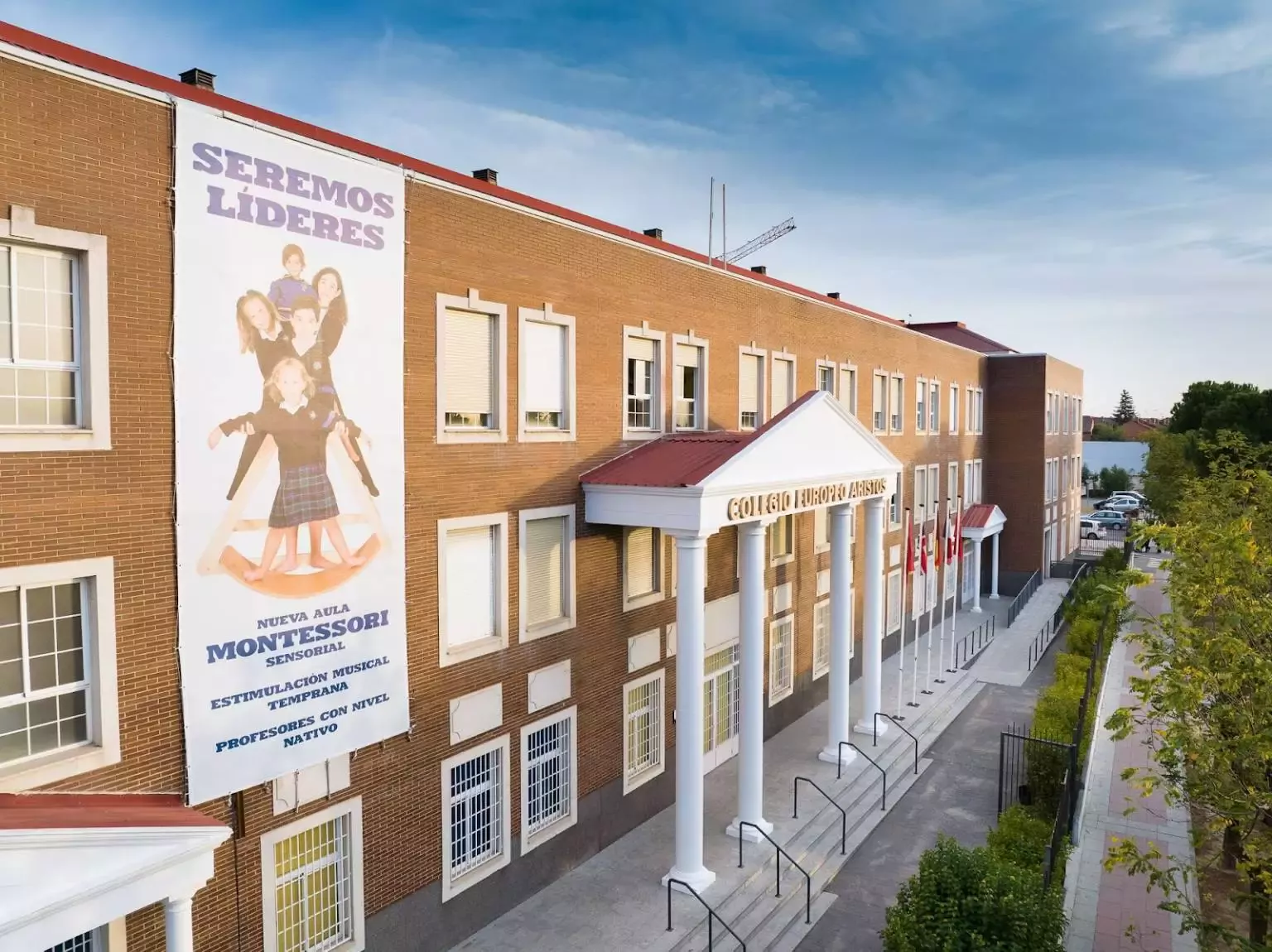 Colegio Europeo Aristos