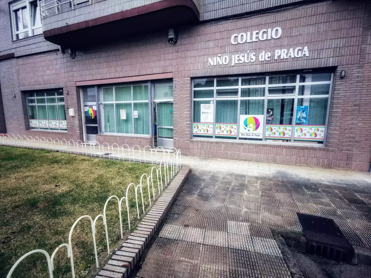 Colegio Concertado Niño Jesús de Praga (Cooperativa de Enseñanza)...