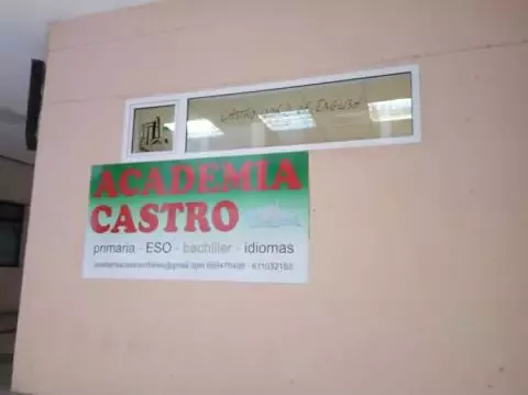 ACADEMIA CASTRO URDIALES